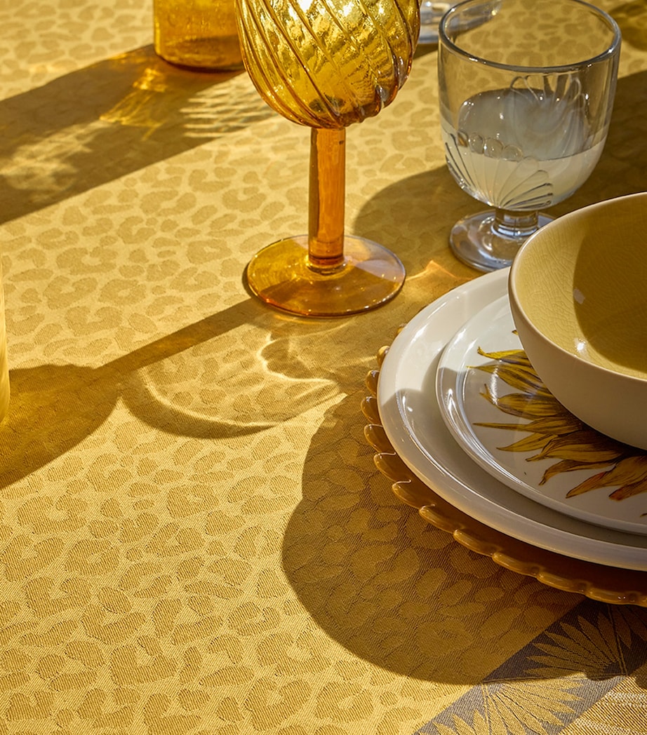 Le Jacquard Français coated Sinharâja tablecloth 175cm x 250cm, UK version