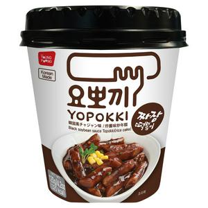 Yopokki Black Soybean Sauce Rice Cake Cup 120g (British brand)