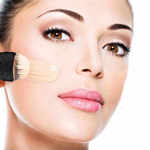 Fish-Shaped Face Contour Makeup Brush, Rose Gold