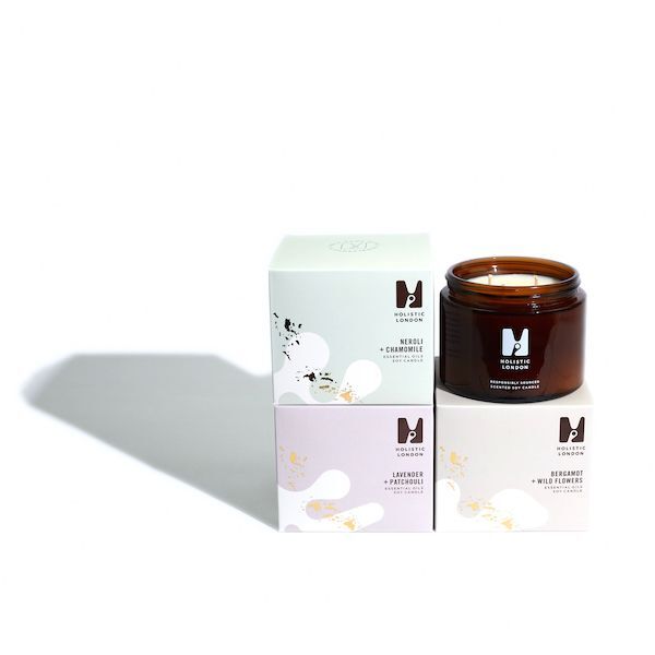 Soy Wax Aromatherapy Candle with Vetiver and Berries 500ml