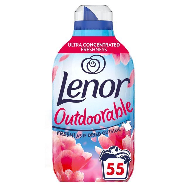 Lenor Outdoorable Fabric Conditioner Pink Blossom   770ml