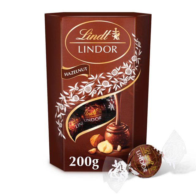 Lindt Lindor Hazelnut Chocolate Truffles   200g