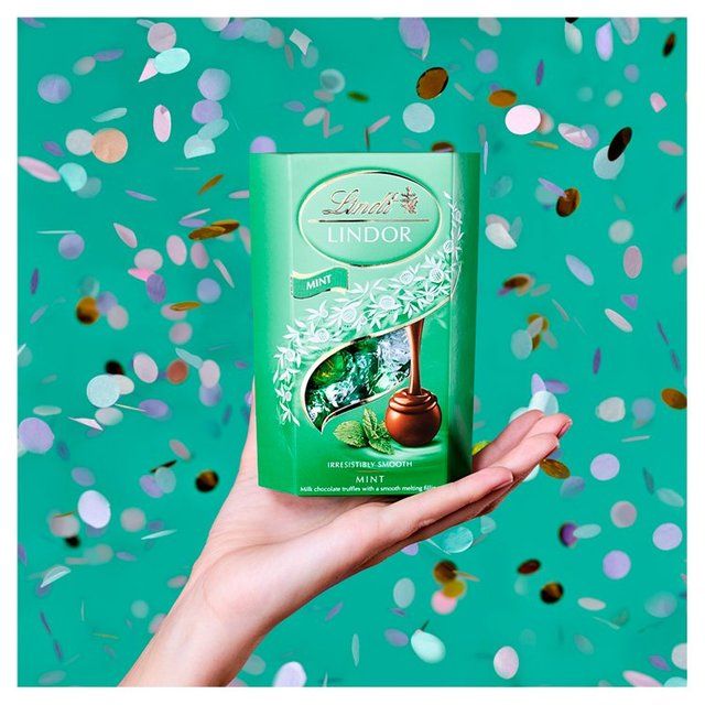 Lindt Lindor Milk Mint Chocolate Truffles    200g