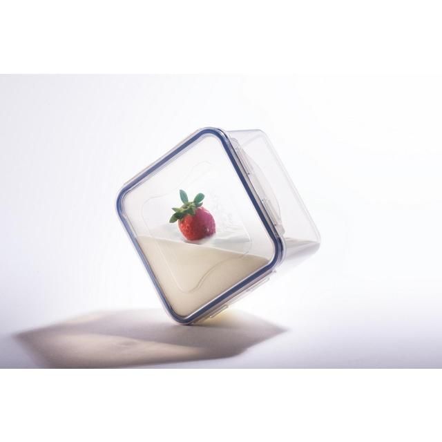 Lock &amp;amp; Lock Air Tight Container 870ml