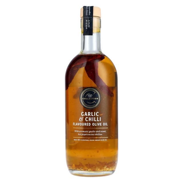 M&amp;amp;S Collection Garlic &amp;amp; Chilli Olive Oil   500ml