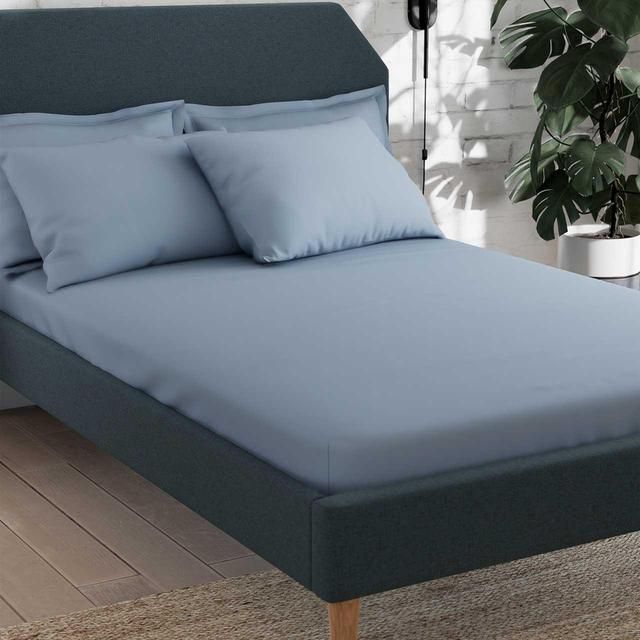 M&amp;amp;S Cotton Rich Fitted Sheet King (5 ft) Chambray