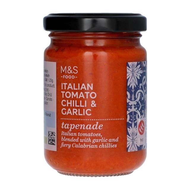 M&amp;amp;S Italian Tomato Chilli &amp;amp; Garlic Tapenade   140g