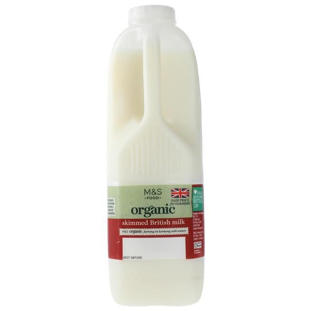 M&amp;amp;S Organic Skimmed Milk 2 Pints   1.136L