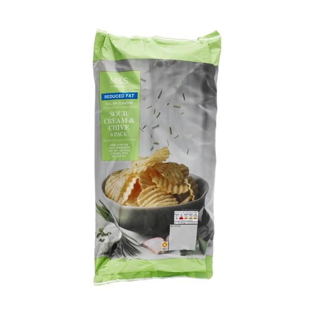 M&amp;amp;S Reduced Fat Sour Cream &amp;amp; Chive Crisps Multipack   6 per pack