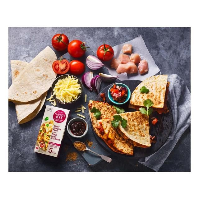 M&amp;amp;S Smoky Chipotle Paste Flavour Kit   36g