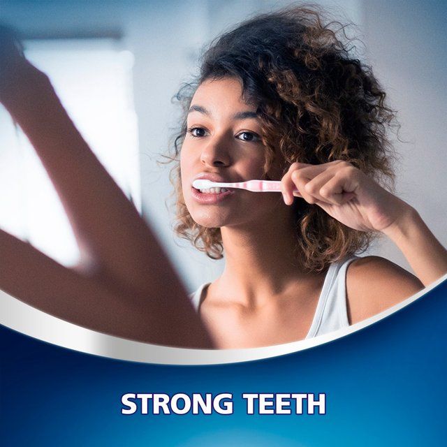 Macleans Flouride Toothpaste Fresh Mint Peppermint Flavour   100ml