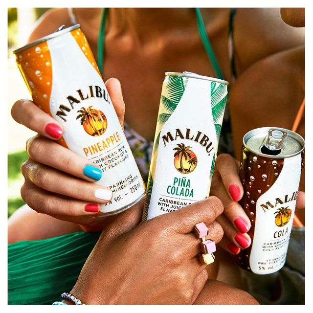 Malibu Coconut Rum &amp;amp; Pineapple Sparkling Pre-Mixed Can   25cl