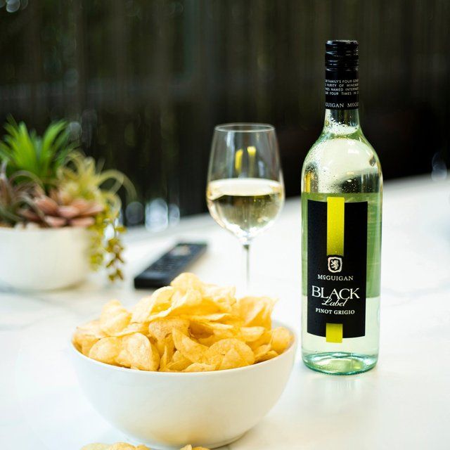 McGuigan Black Label Pinot Grigio   75cl