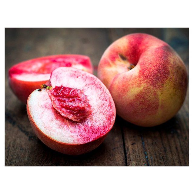 Natoora Italian Large Ripe White Peaches   2 per pack