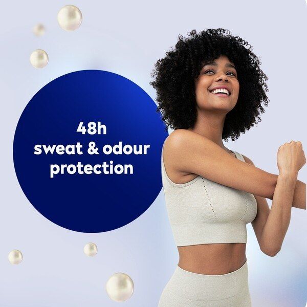 NIVEA Anti-Perspirant Deodorant Roll-On Pearl &amp;amp; Beauty 50ml