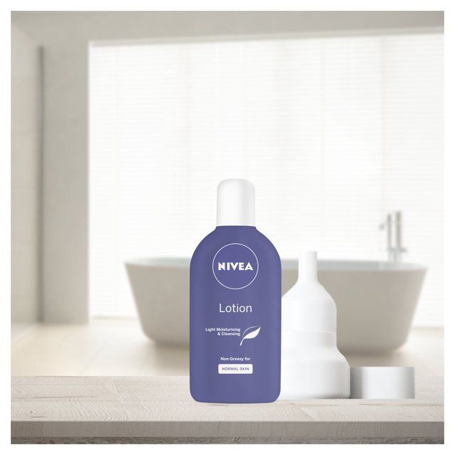NIVEA Body Lotion Light Moisturising &amp;amp; Cleansing   250ml