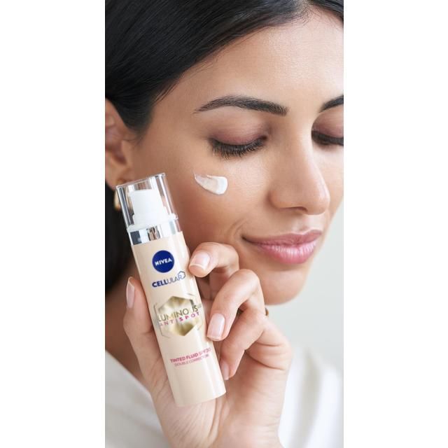NIVEA Cellular Luminous 630 Tinted Day Fluid SPF 20 Double Corrector   50ml
