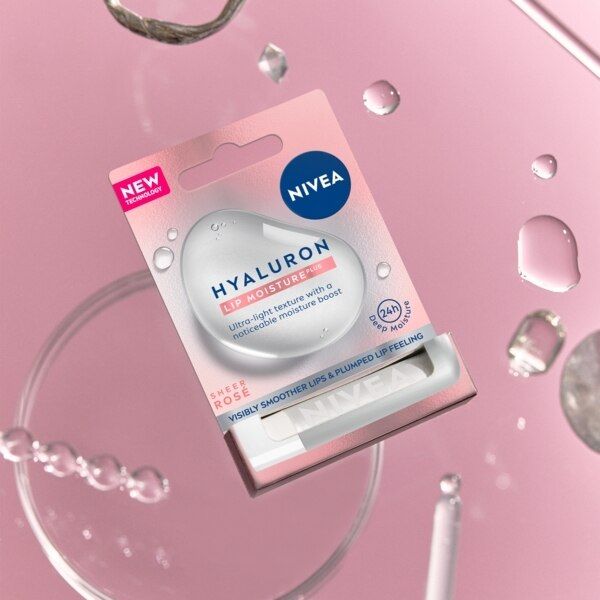 Nivea Hyaluron Moisture Sheer Ros&amp;eacute; Lip Balm, 4.8G