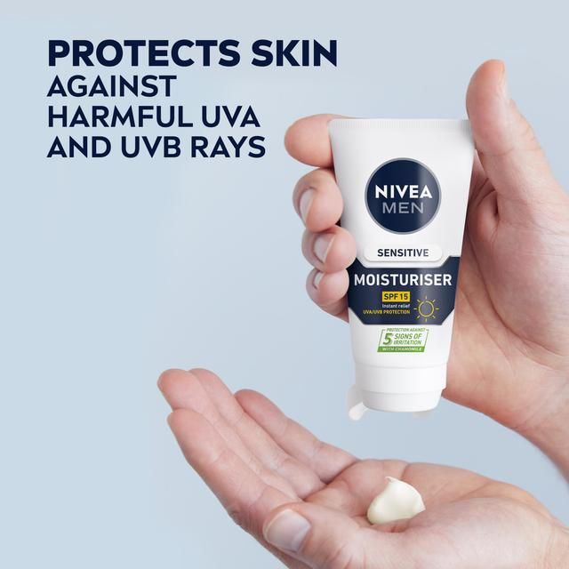 Nivea Men Sensitive Moisturiser SPF15   75ml