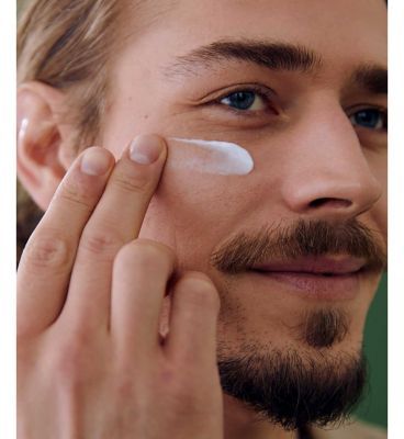 NIVEA Men Sensitive Pro Calming Face Cream Moisturiser with Hemp Oil, 75ml