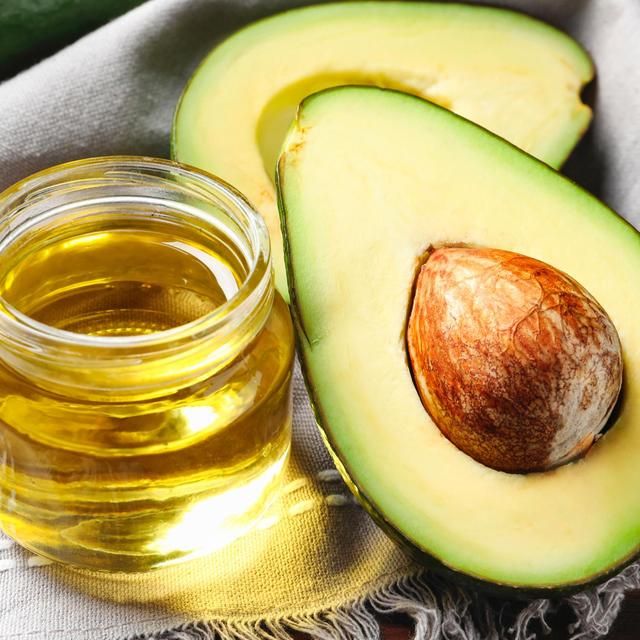 OGX Ever Straightening+ Brazilian Keratin Smooth pH Balanced Conditioner   385ml