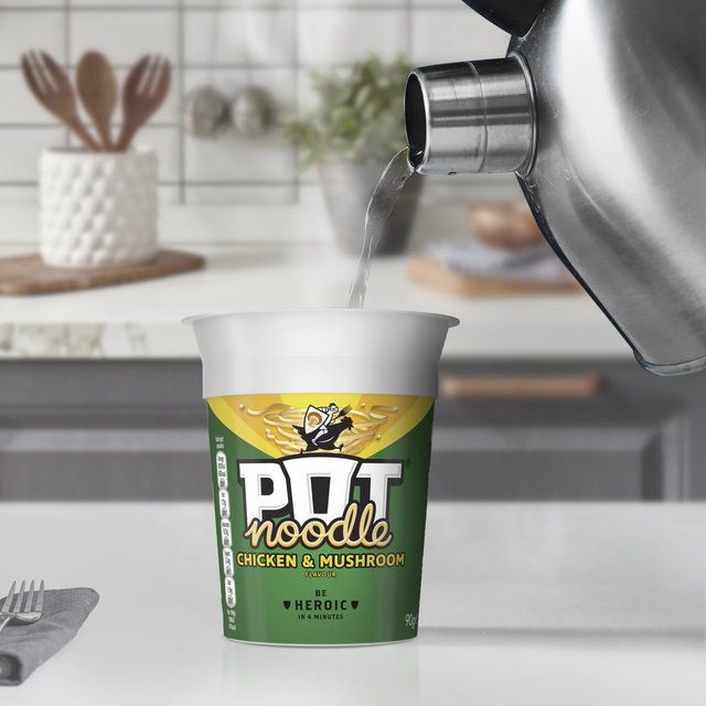 Pot Noodle Chicken &amp;amp; Mushroom   90g