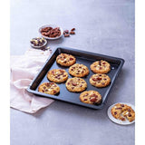 Pyrex Extendable Baking &amp;amp; Oven Tray  34-49cm by 30cm
